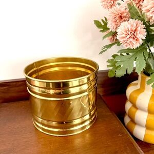 Vintage Brass Planter 6.5” Diameter 5” Height MCM 70’s Retro Home Decor Bohemian